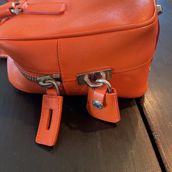 Prada Bauletto Saffiano Orange Meduim - Picture 4 of 12